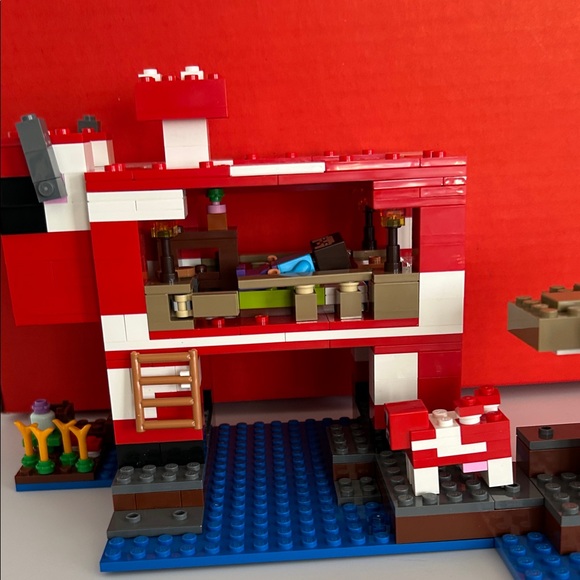 Lego Mushroom Cow Minecraft Set. - Picture 6 of 8